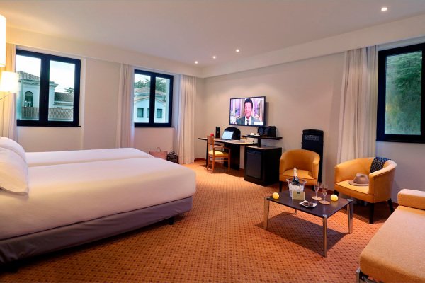 abba_Burgos_Hotel_Junior_suite_4.jpg